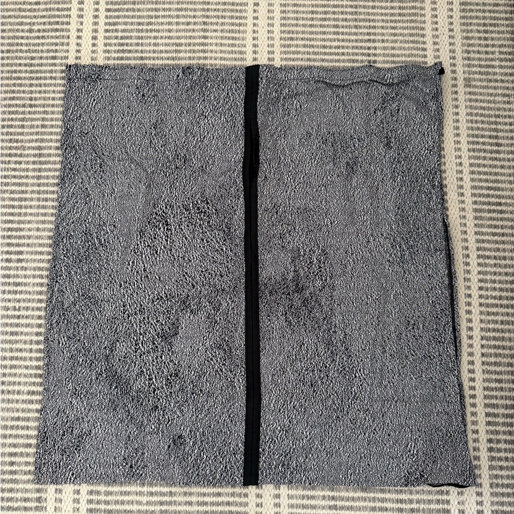 lululemon athletica Gray Wrap with Black Accent